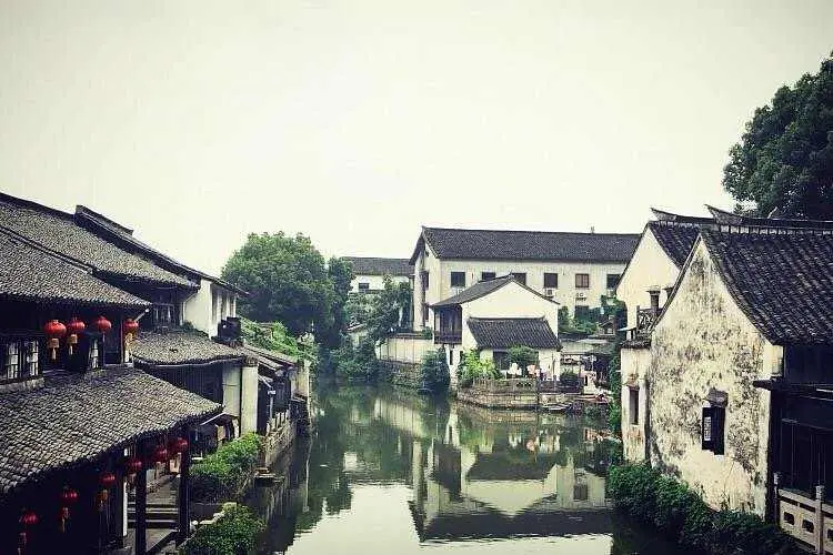 Những ngôi nhà ven kênh truyền thống ở Thiệu Hưng