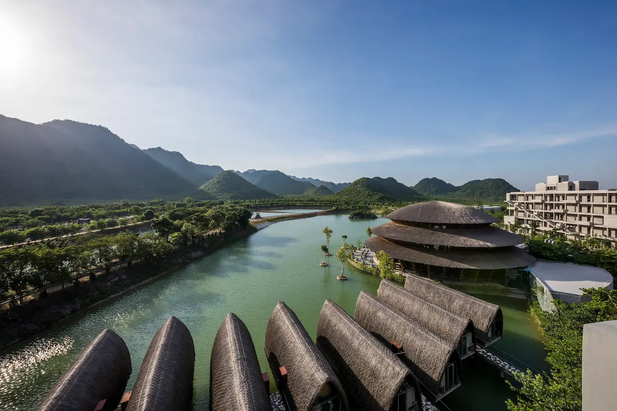 Nhà cộng đồng kết hợp nhà hàng