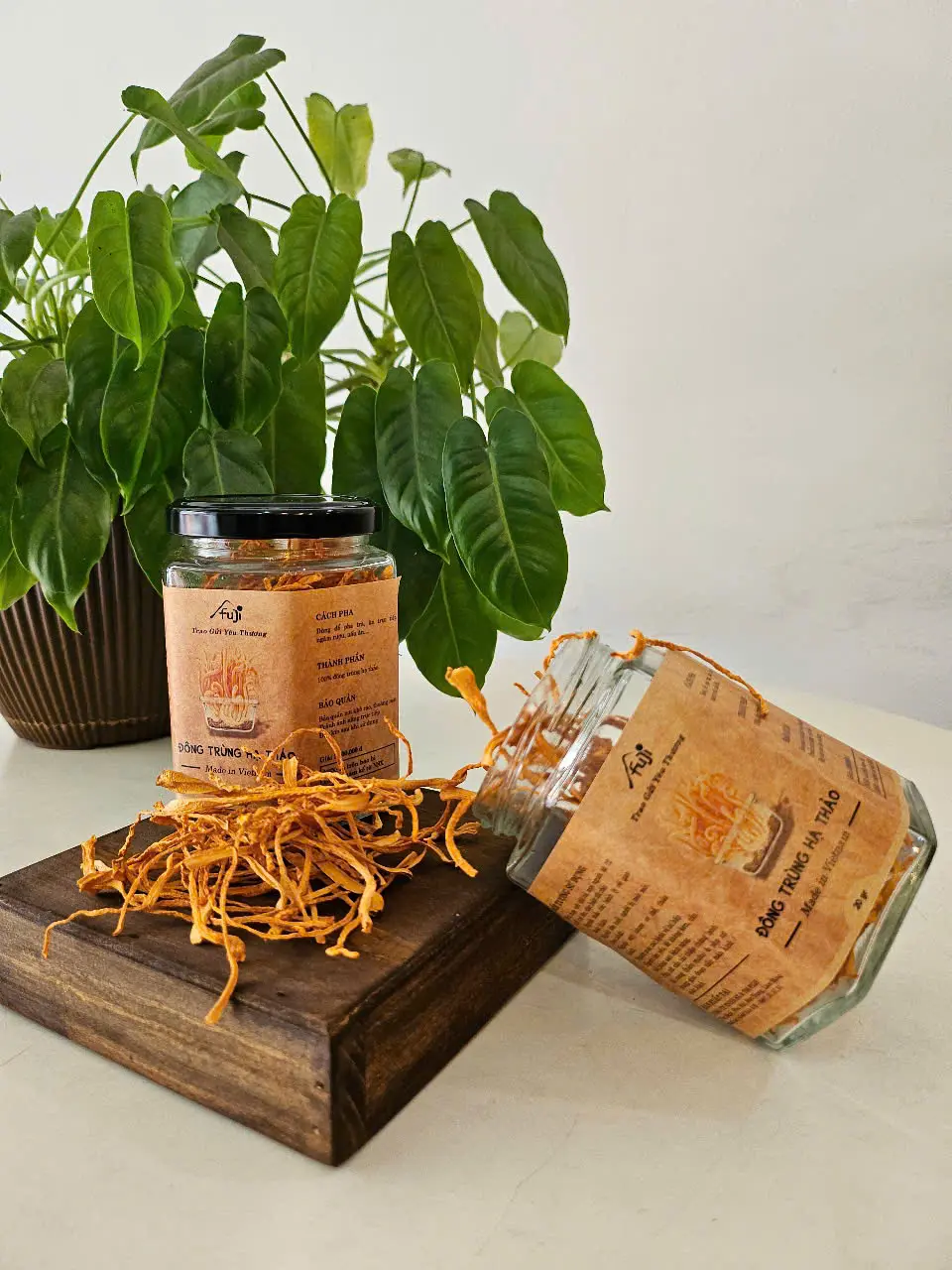 Sản phẩm Đông trùng hạ thảo
